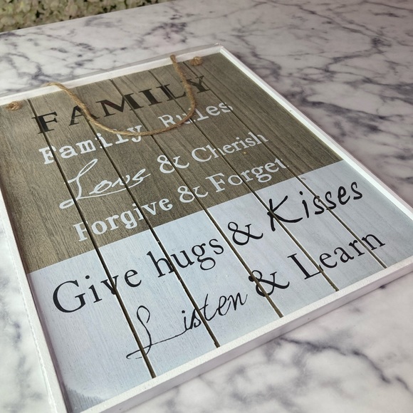 🆕 Family Rules Wall Decor - Picture 3 of 4